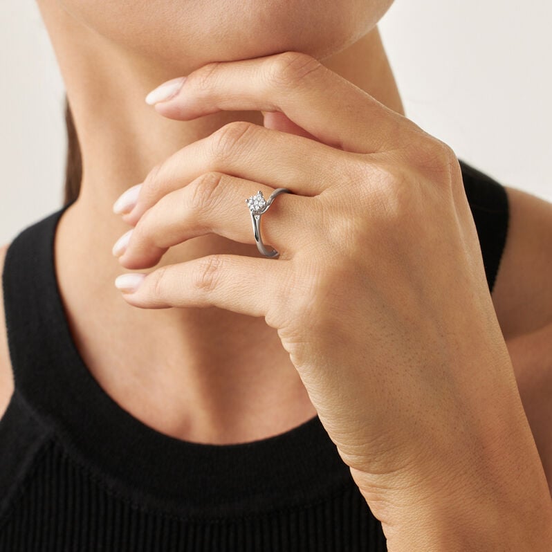 Anello Solitario Petali Oro Bianco Diamante - Anelli con Pietre Donna | Stroili