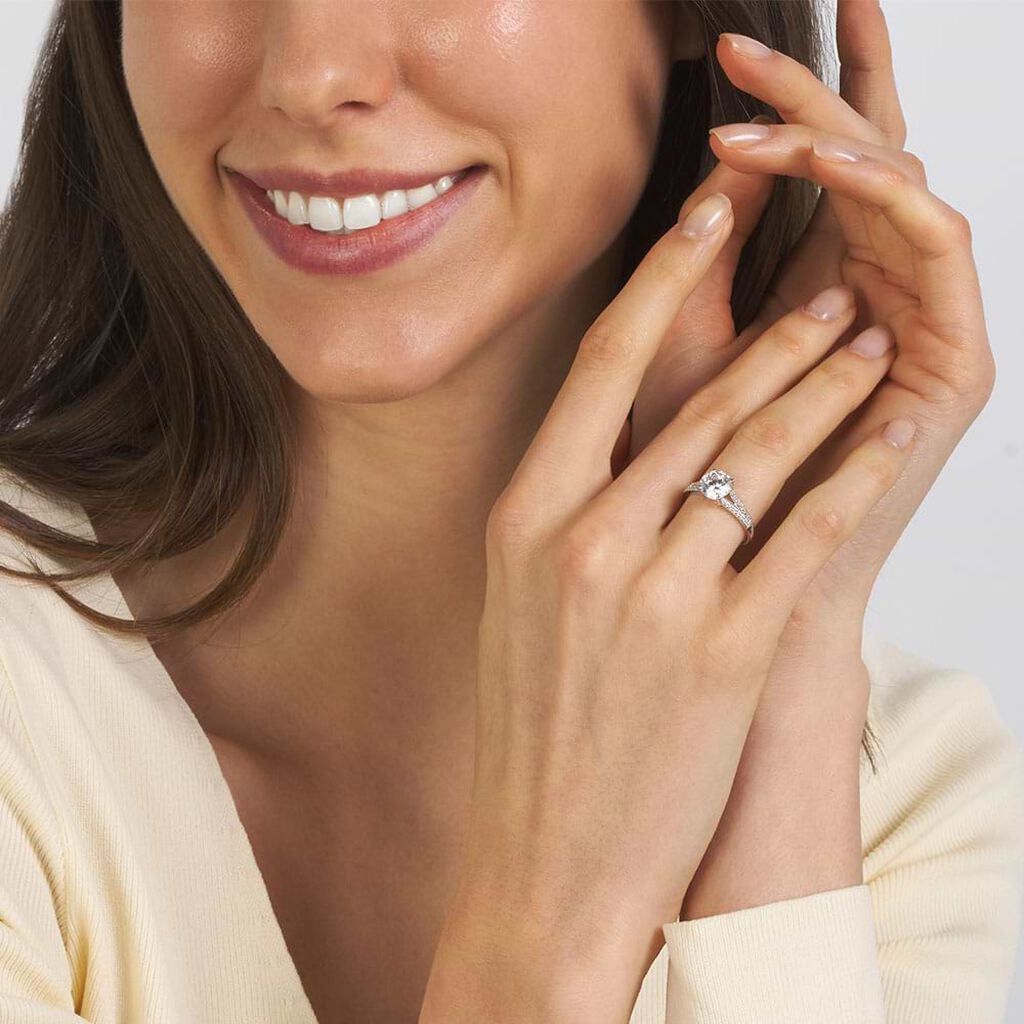 Anello Solitario Claire Oro Bianco Cubic Zirconia - Anelli con Pietre Donna | Stroili