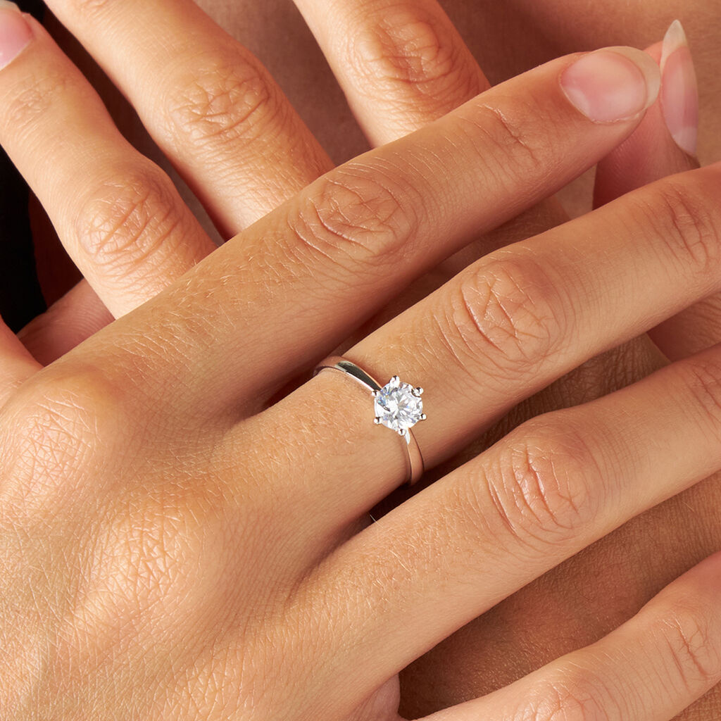 Anello Solitario Claire Oro Bianco E Cubic Zirconia - Anelli con Pietre Donna | Stroili