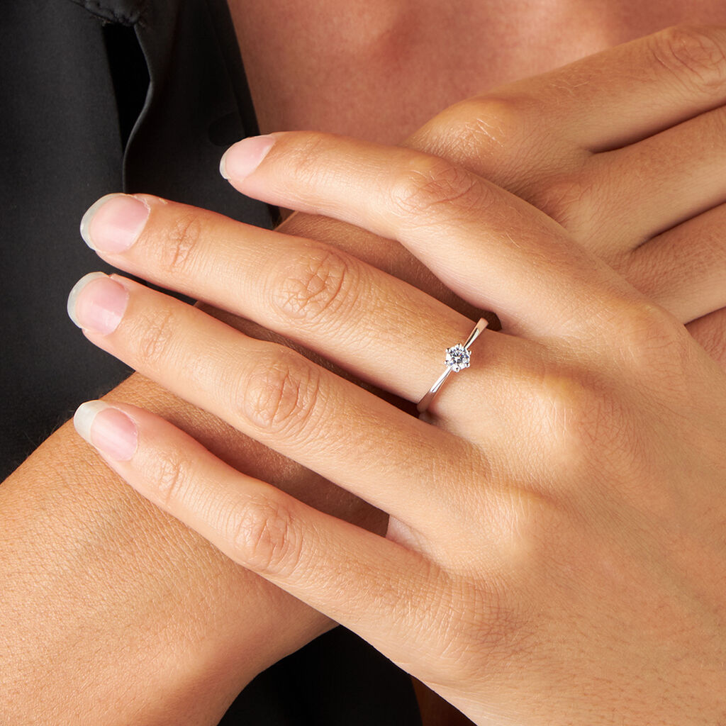 Anello Solitario Claire Oro Bianco Cubic Zirconia - Anelli con Pietre Donna | Stroili