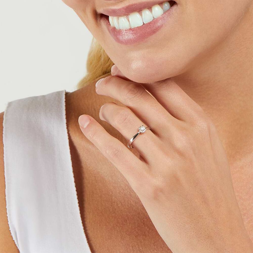 Anello Solitario Diamazing Oro Bianco Diamante Tondo - Anelli con Pietre Donna | Stroili