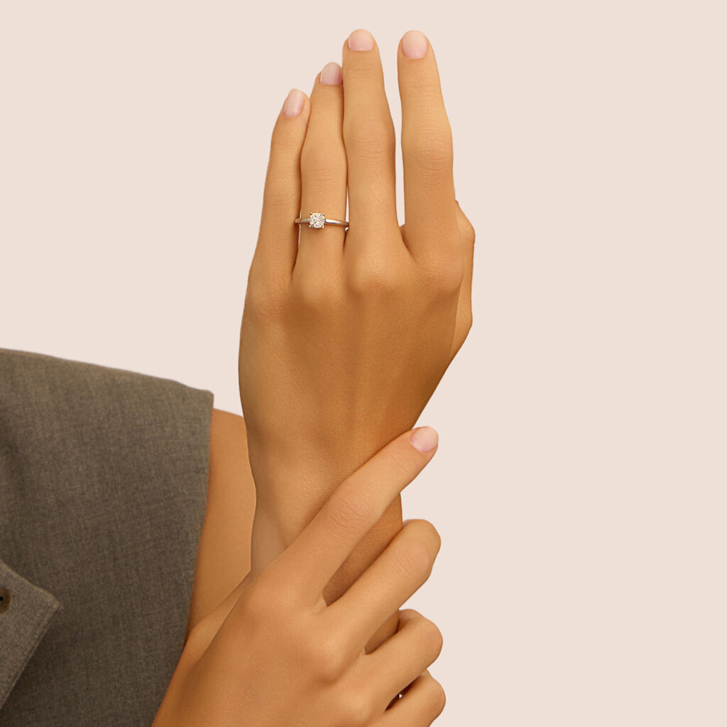 Anello Solitario Petali Oro Bianco Diamante