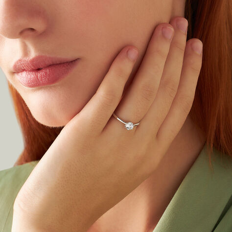 Anello Solitario Claire Oro Bianco E Cubic Zirconia - Anelli con Pietre Donna | Stroili