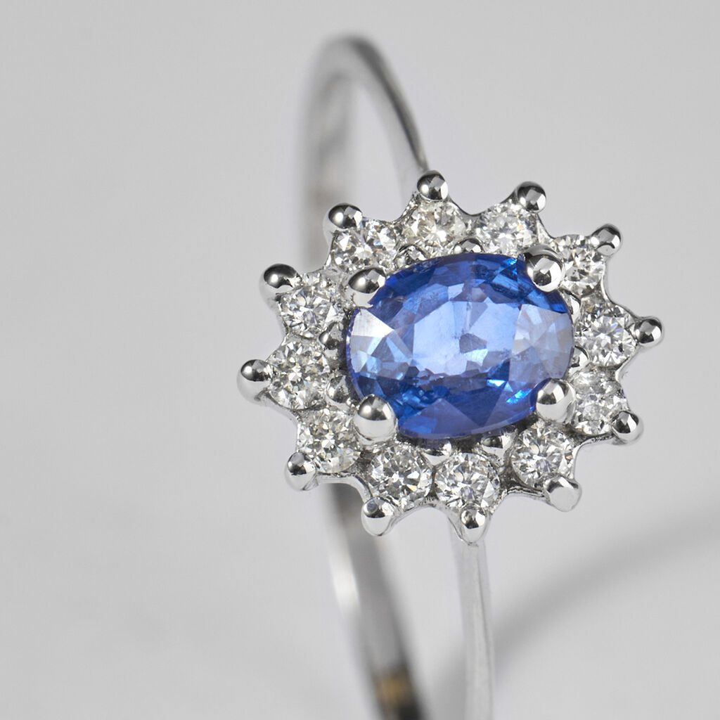Anello Solitario Elizabeth Crown Oro Bianco Zaffiro Diamante - Anelli con Pietre Donna | Stroili
