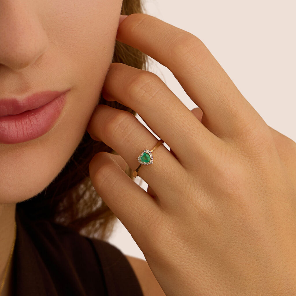 Anello Solitario Charlotte Oro Giallo Smeraldo Diamante