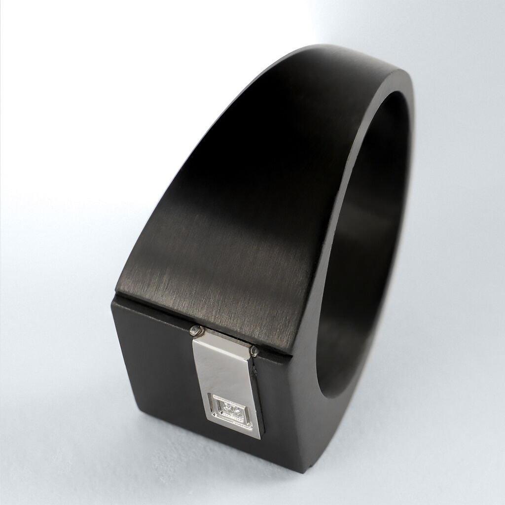 Anello Chevalier Man Code Acciaio Bicolore Bianco / Nero Cristallo - Anelli Chevalier Uomo | Stroili