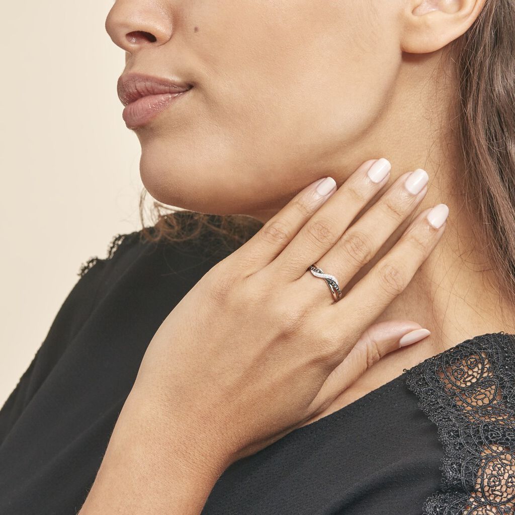 Anello Fascia Sophia Oro Bianco Diamante - Anelli con Pietre Donna | Stroili
