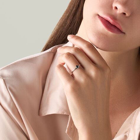 Anello Solitario Charlotte Oro Bianco Zaffiro - Anelli con Pietre Donna | Stroili
