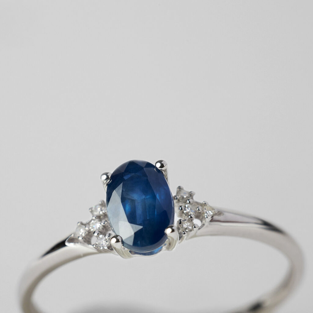 Anello Solitario Charlotte Oro Bianco Zaffiro Diamante - Anelli con Pietre Donna | Stroili