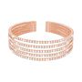 Bracciale rigido multifilo in metallo rosato con strass