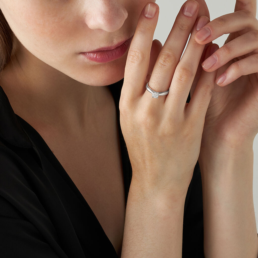 Anello Solitario Sophia Oro Bianco Diamante - Anelli con Pietre Donna | Stroili