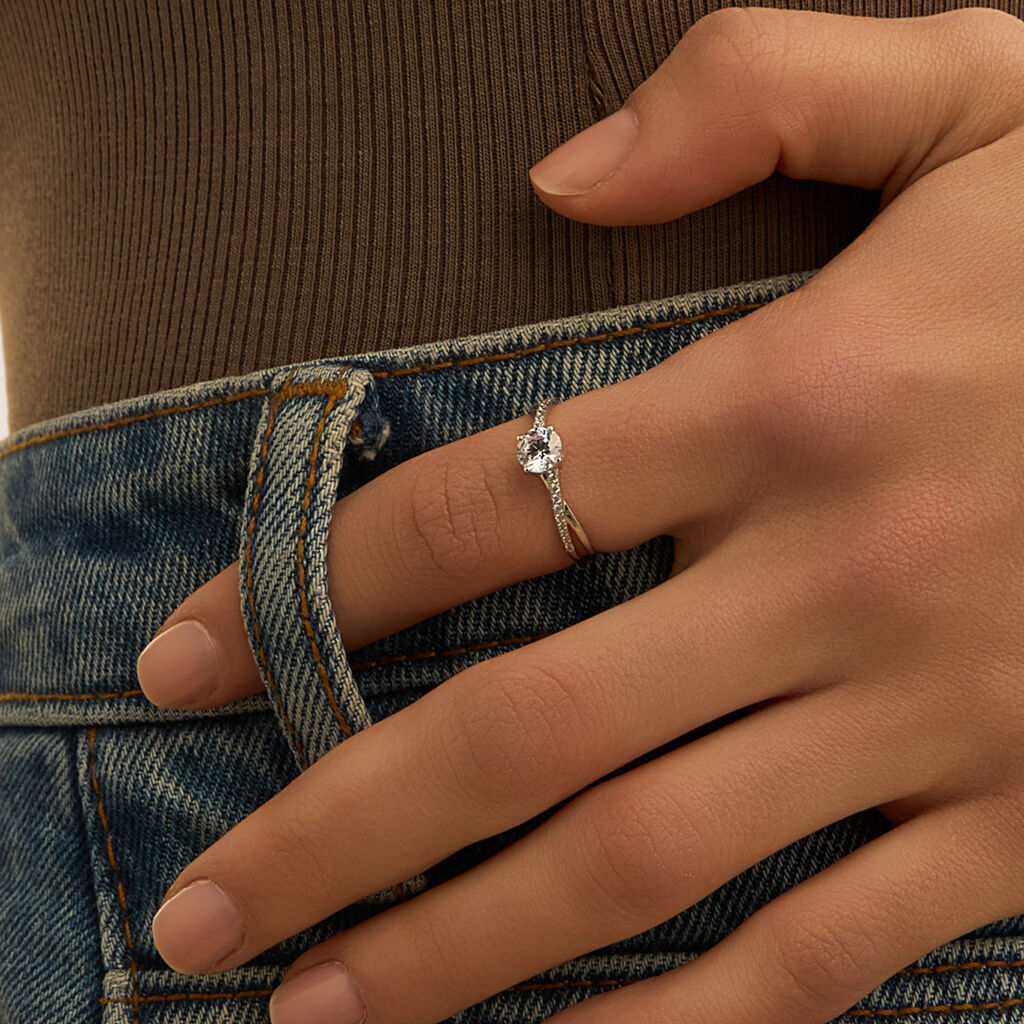 Anello Solitario Claire Oro Bianco Cubic Zirconia - Anelli con Pietre Donna | Stroili