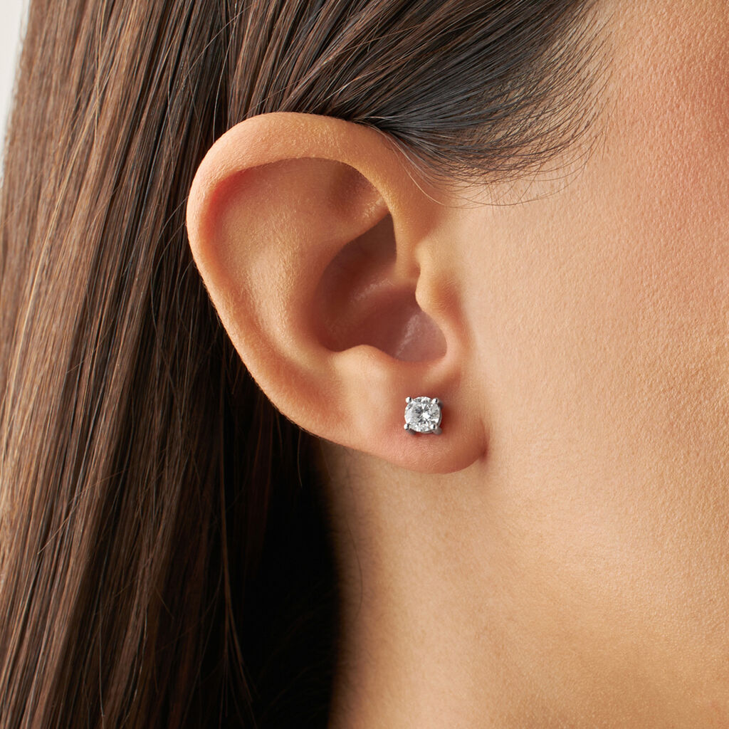 Orecchini Lobo Punto Luce Diamade Oro Bianco Diamante Lab-Grown - Orecchini a Lobo Donna | Stroili