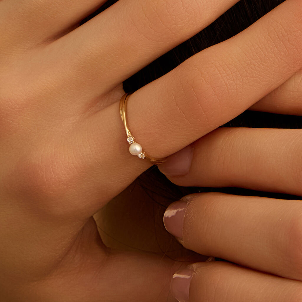 Anello Solitario Gabrielle Oro Giallo Perla D'Acqua Dolce Cubic Zirconia