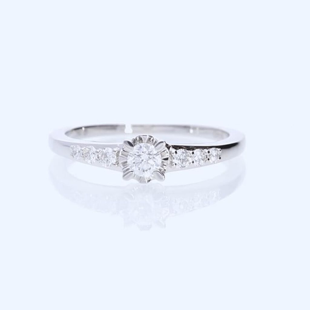 Anello solitario in oro bianco con diamante 0.31ct - Anelli 18 Carati Donna | Stroili