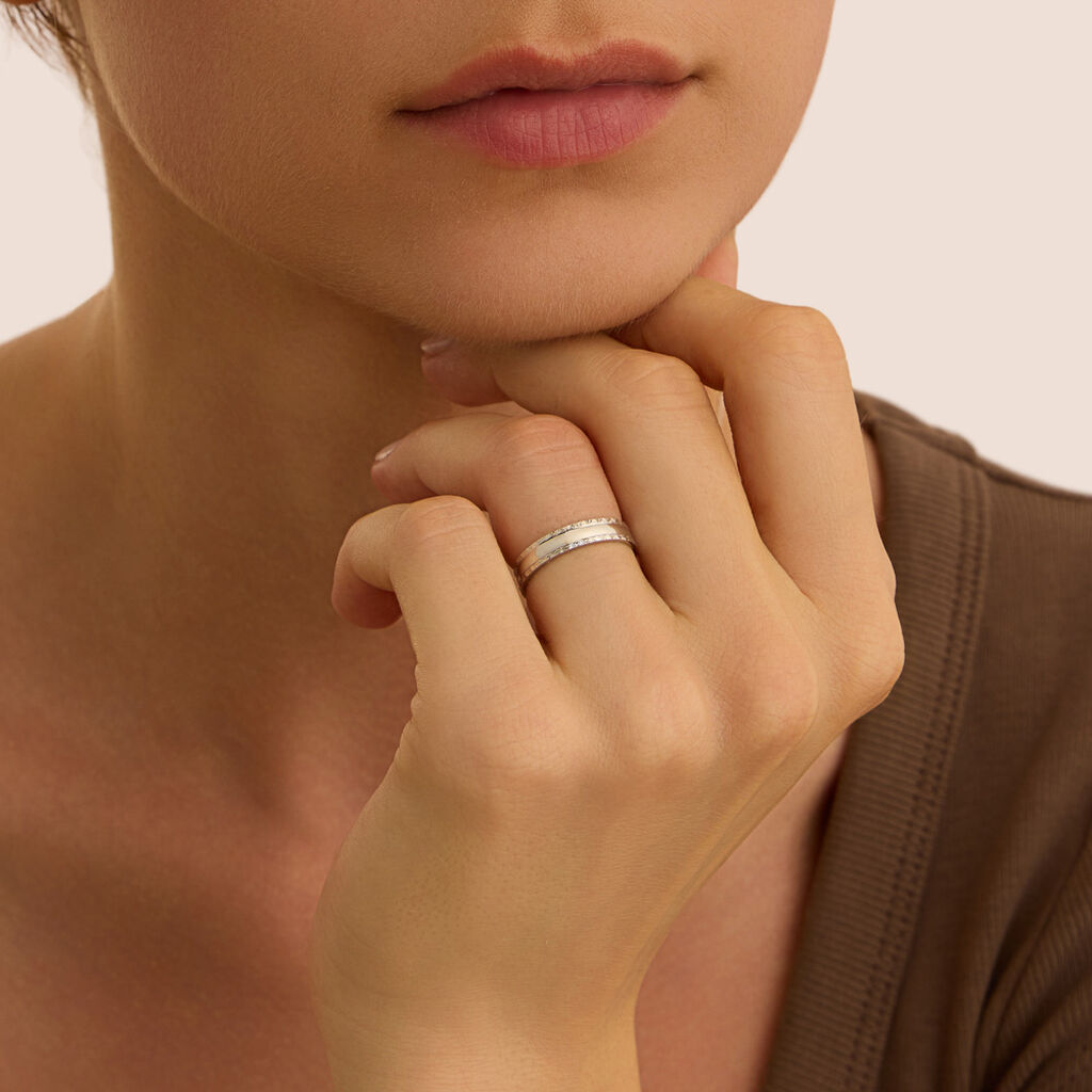 Fede Classica Diamantata 4 mm Oro Bianco