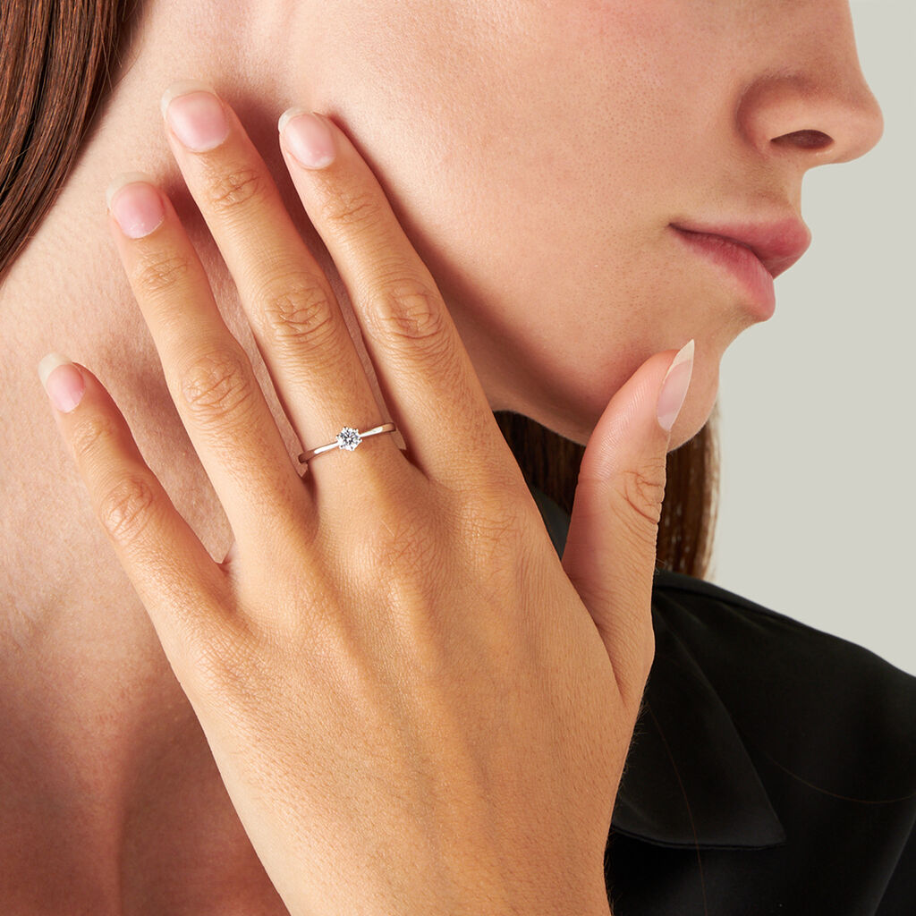 Anello Solitario Claire Oro Bianco Cubic Zirconia - Anelli con Pietre Donna | Stroili