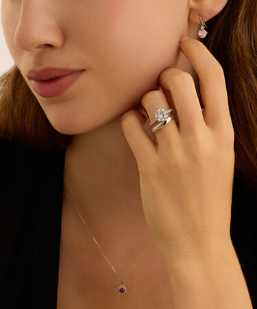 Collana Punto Luce Charlotte Oro Bianco Rubino Diamante