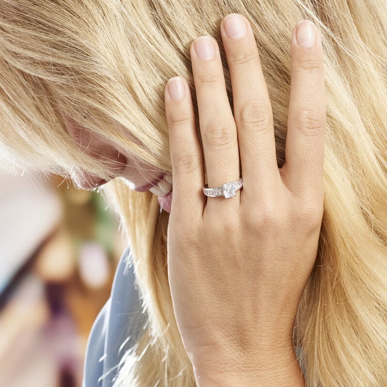 Anello Silver Elegance Argento Rodiato Cubic Zirconia - Anelli con Pietre Donna | Stroili