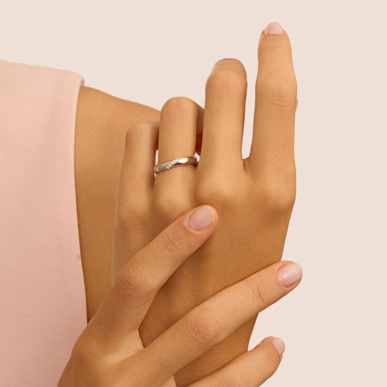 Fede Comoda 3 mm Oro Bianco Diamante - Anelli con Incisione Donna | Stroili