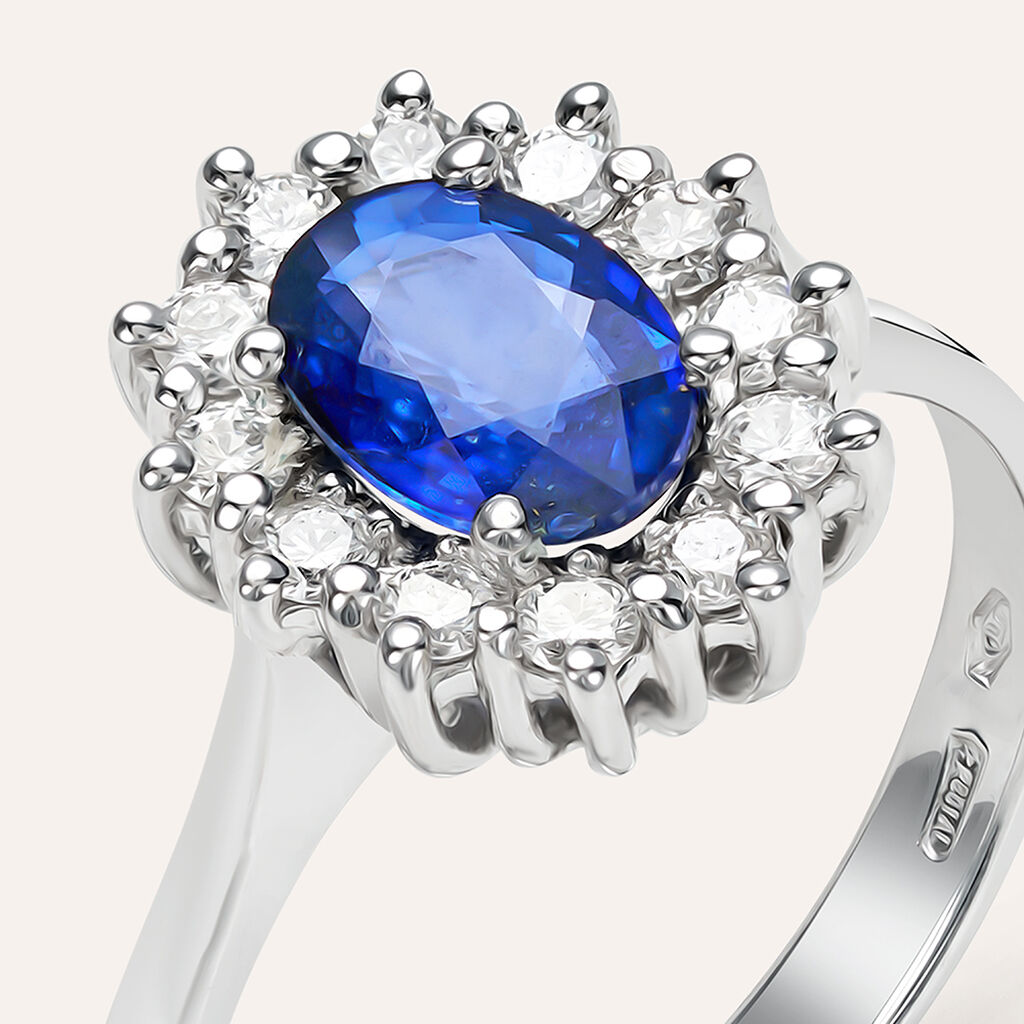 Anello Elizabeth Crown Oro Bianco Zaffiro Ovale E Diamanti - Anelli con Pietre Donna | Stroili