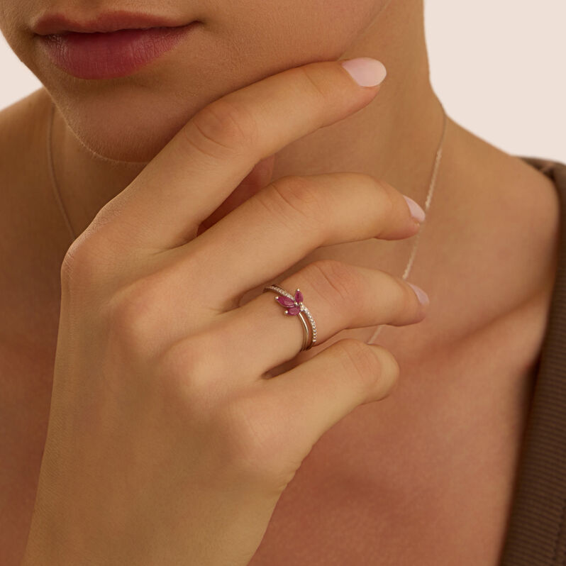 Anello Fantasia Charlotte Oro Bianco Rubino Diamante - Anelli con Pietre Donna | Stroili
