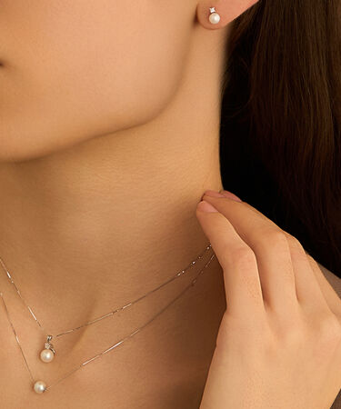 Orecchini Lobo Gabrielle Oro Bianco Perla D'Acqua Dolce Cubic Zirconia