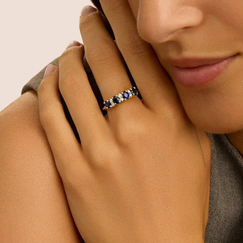 Anello Riviere Elizabeth Crown Oro Bianco Zaffiro Diamante - Anelli Riviere Donna | Stroili