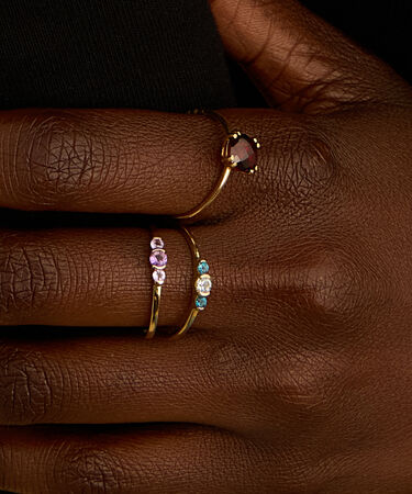 Anello Solitario Am&eacute;lie Oro Giallo Granato Mozambico
