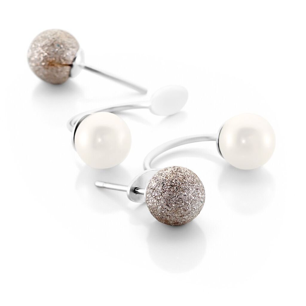 Orecchini in argento e perle