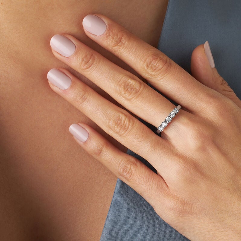 Anello Riviere Diamotion Oro Bianco Diamante - Anelli Riviere Donna | Stroili