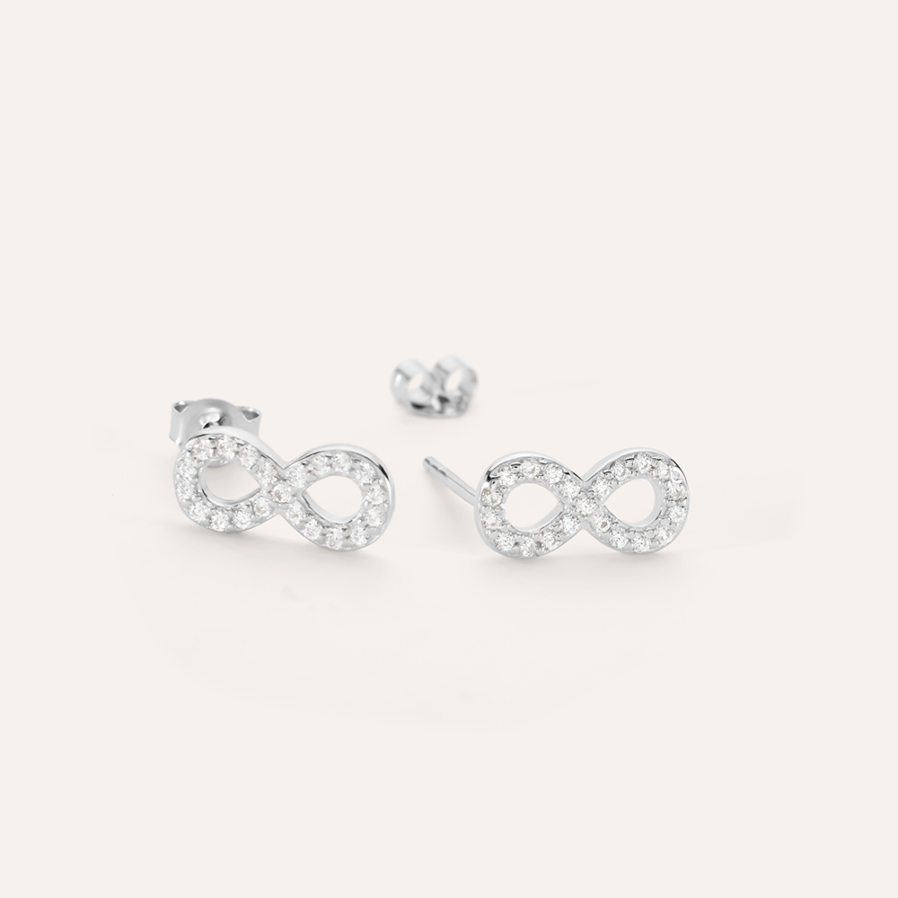 Orecchini a lobo con pietra bianca tonda in argento sterling