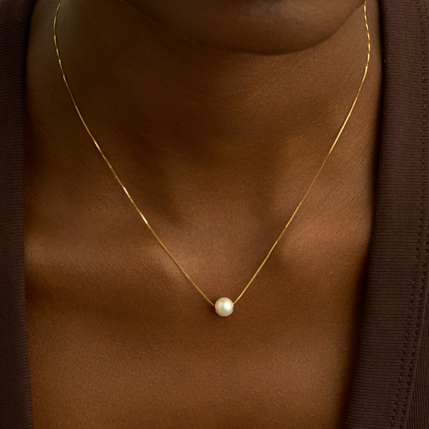 Collana di perle oro, brillanti e pietre Oro giallo 750/000. Perle da Collana di perle oro, brillanti e pietre Oro giallo 750/000. Perle da
